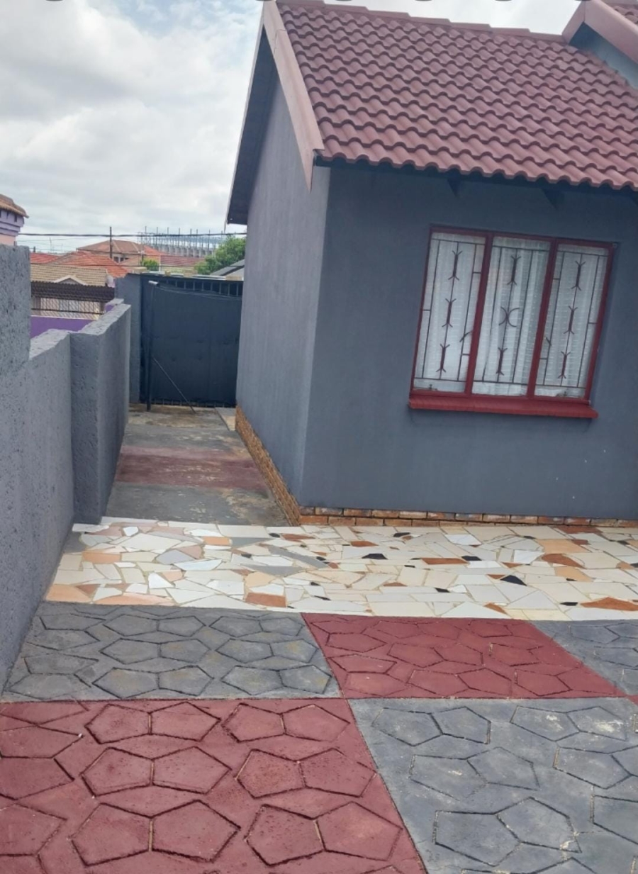 3 Bedroom Property for Sale in Mabopane Unit D North West